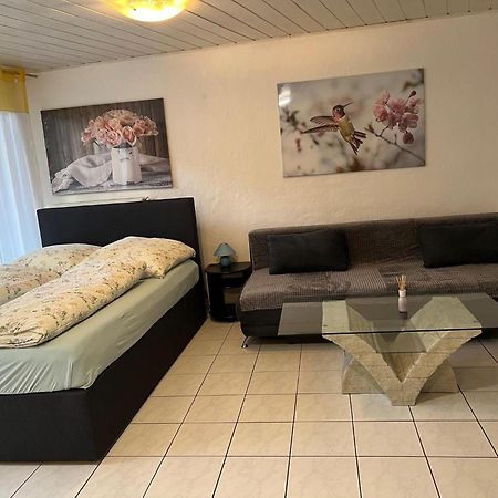 Linh'S Ferienwohnung Saarburg Exteriör bild